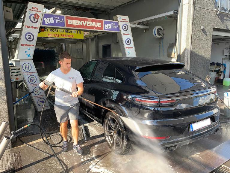 Comment choisir le lave-glace pour sa voiture ? - Wash